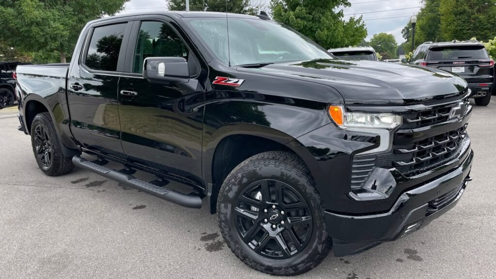 2026 Chevrolet Silverado Interior